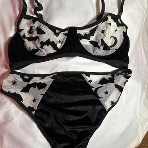 Black and white bat print lingerie set